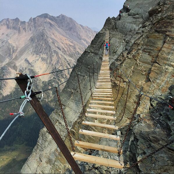 @grantmatticephoto_Mt Nimbus_Aug 26-29, 2015 Mt Nimbus suspension bridge